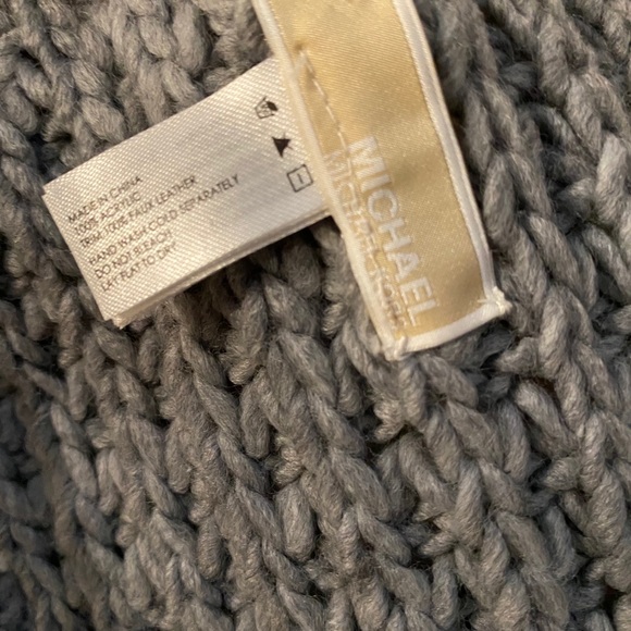 Michael Kors Toggle Neck Warmer - Picture 11 of 13